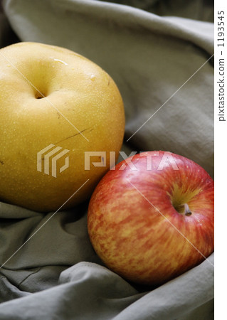 Pear and apples Pear and apples 1193545