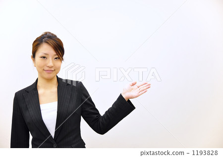 OL receptionist 1193828