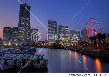 Twilight night view of Minato Mirai 21 HDR image 1194364