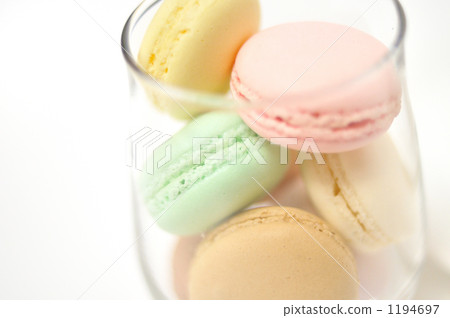 多彩的法國糕點杏仁餅。 1194697