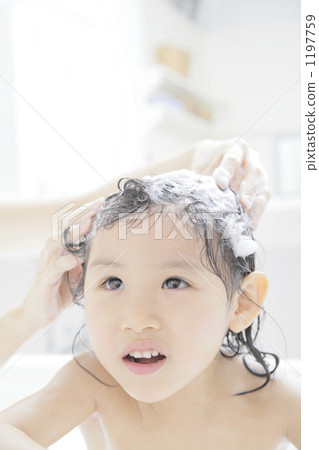 bathe, little child, little girl 1197759