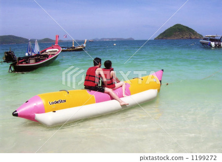 life jacket, banana boat, heterosexual couple 1199272