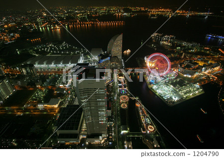 從Minatomirai地標塔空中花園的夜景 1204790