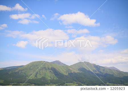 山 阿蘇市 雲彩 1205923