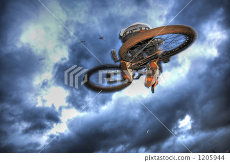 MTB Dirt Jump Air Trick 1205944