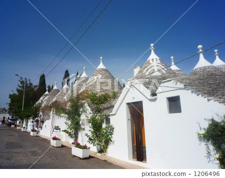 Alberobello's mysterious character 1206496