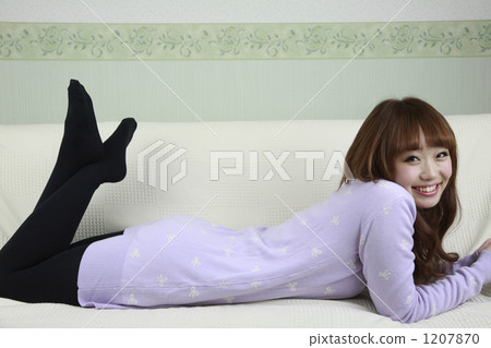 female, lady, woman 1207870