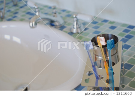 bathroom 1211663