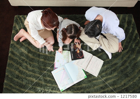 schoolchild, schooler, living room 1217580