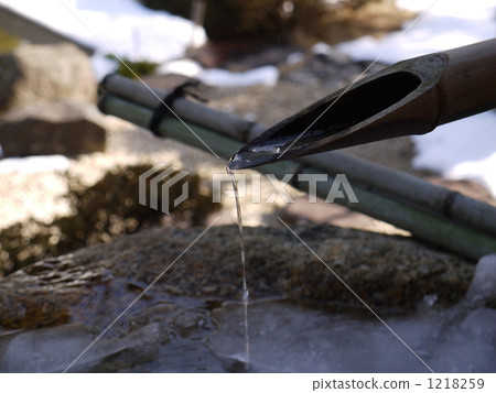 shishiodoshi, device for scaring birds from gardens, garden 1218259