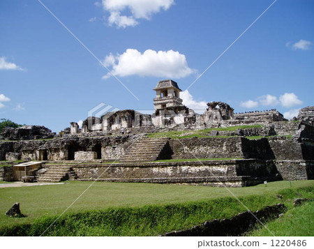 palenque site, mexico, pyramid 1220486