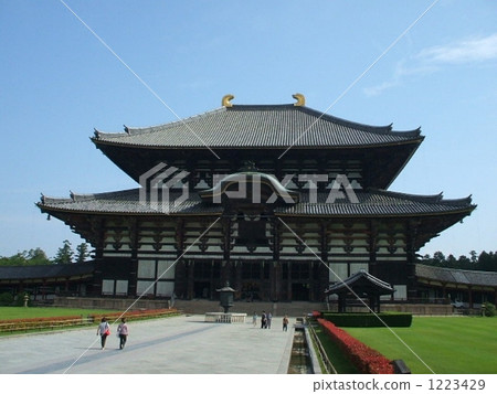 Todaiji Temple Buddha statue of early summer 1223429