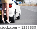 跑車和女性的腳 1223635