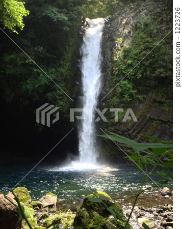 初夏的淨土瀑布 1223726