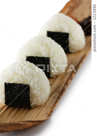 rice ball  1223890