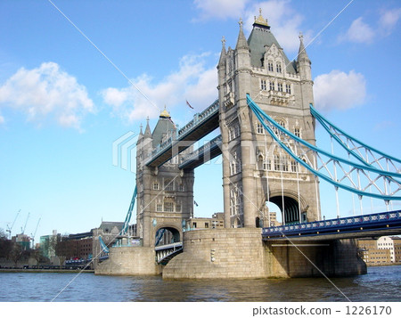  Tower Bridge 1226170
