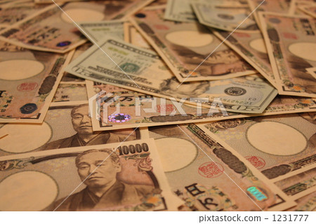 現金 1231777
