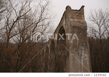 混凝土橋樑 已廢棄的鐵路線 廢墟 1234582