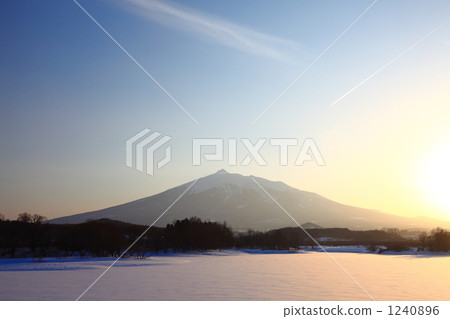 Tsugaru Fuji at dusk Tsugaru Fuji at dusk 1240896