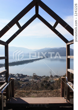 Peephole at Mt. Hitoyo 1241226