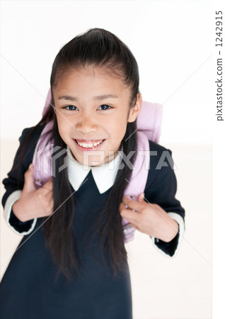 一個大一女孩 一個大一女孩 1242915