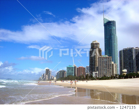 South of Surfers Paradise 1247135
