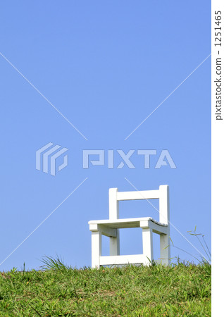 草地 椅子 藍天 1251465