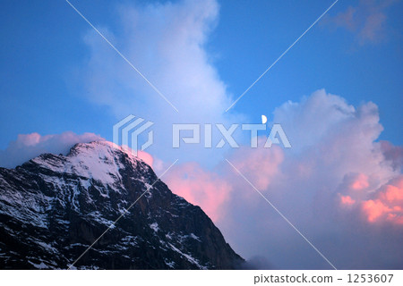 Eiger and the Moon Eiger and the Moon 1253607