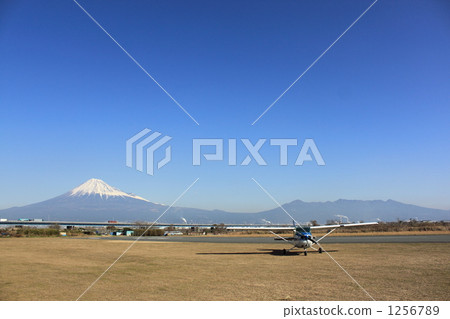 Fuji and small aircraft 1256789