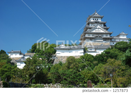 Himeji castle   1257873