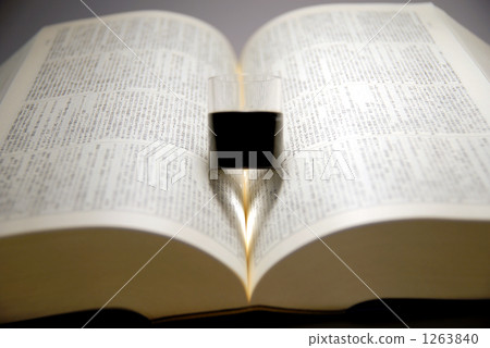 字典 放大鏡 書籍 1263840