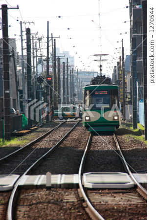 我發出一聲響亮的聲音。 1270544