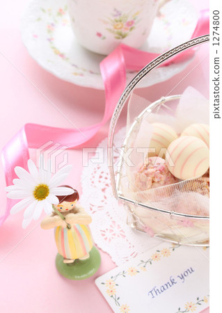 A girl with one flower · ThankYou card 1274800