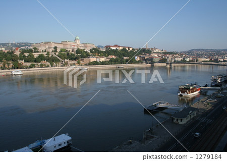 Kusari Bridge and the Royal Palace Hill Kusari Bridge and the Royal Palace Hill 1279184