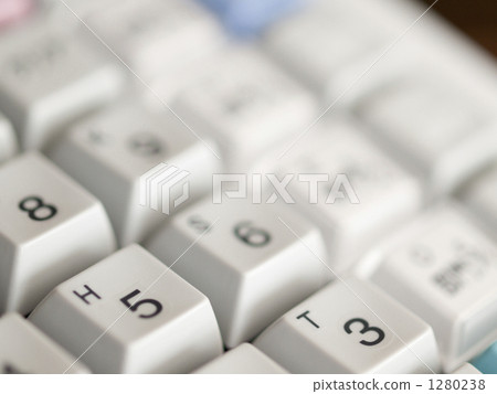 模擬寄存器(上) 模擬寄存器(上) 1280238