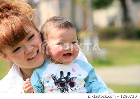 A cute baby with a smile A cute baby with a smile 1280720