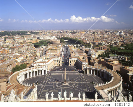 Rome city seen from St. Peter's Temple 1281142