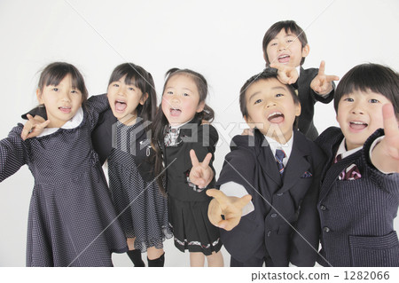 V Sign, elementary student, primary school child 1282066