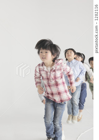 primary school student, schoolchild, schooler 1282116