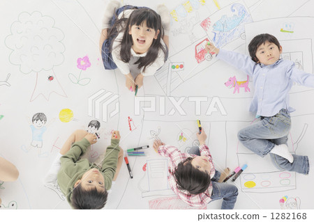 仰望 仰視 仰角 1282168