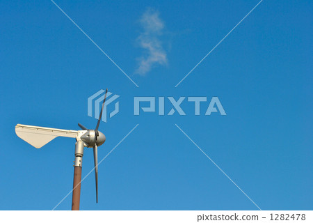藍天和風速計 1282478