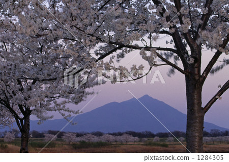 堆 許多 山峰 1284305