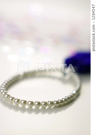 White beads White beads 1284547