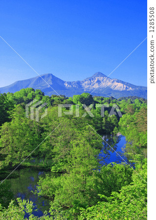 Nakase Swamp and Bandai Mountain 1285508