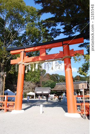 [Japan] Torii at the entrance to the precincts of Kyoto and Kamigamo Shrine 1285548