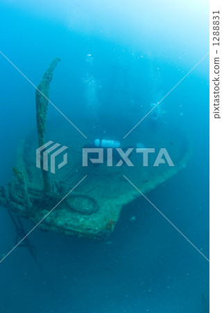 沉船 戴水肺潛水 跳水 1288831