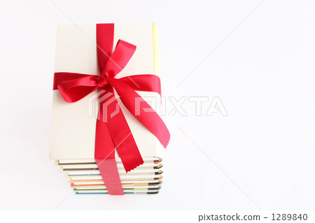Present a book 03 Present a book 03 1289840