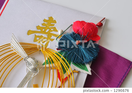 Gift envelopes  1290876