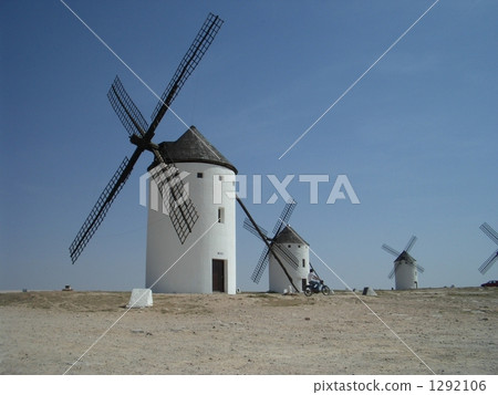 La Mancha Hill White Windmill 1292106