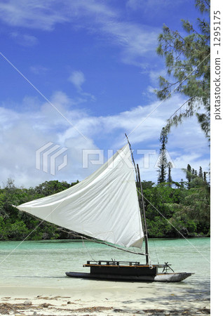 Yacht waiting for departure 1295175